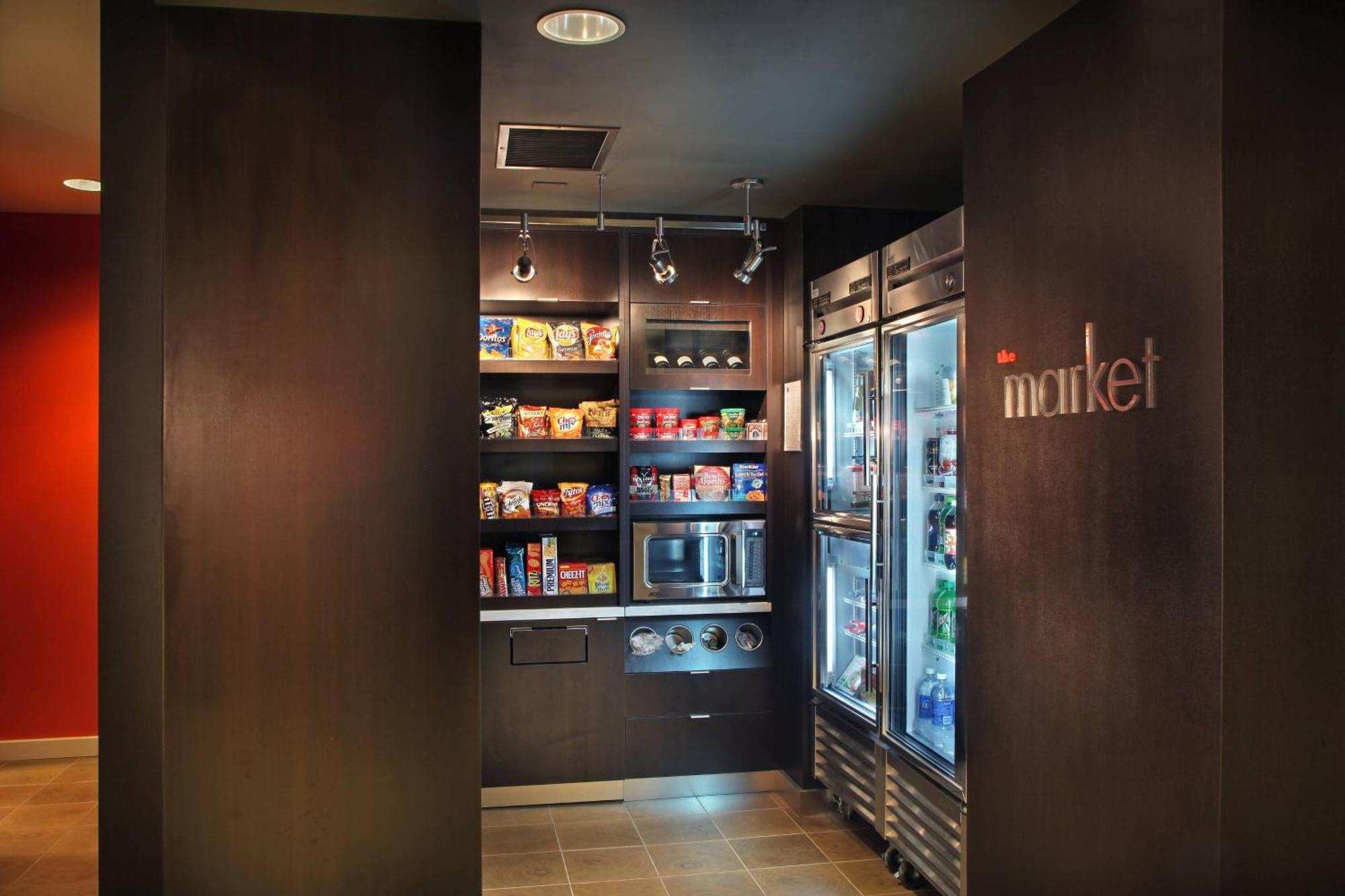 Courtyard By Marriott Providence Warwick Hotell Restaurant bilde