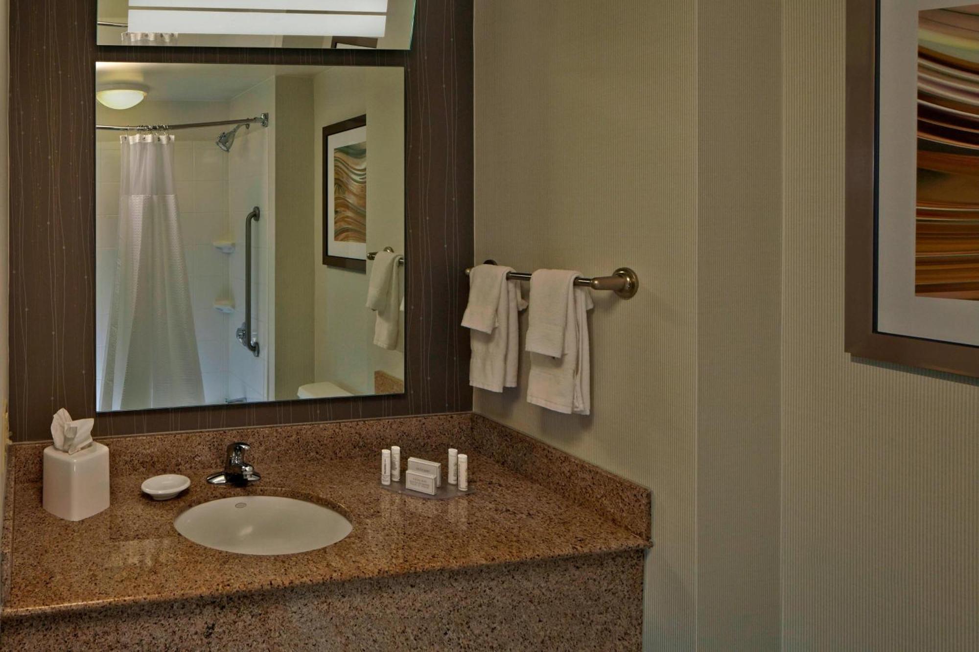 Courtyard By Marriott Providence Warwick Hotell Eksteriør bilde
